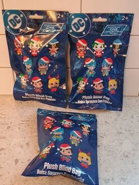 Set Of 3 DC Holiday Plush Blind Bag